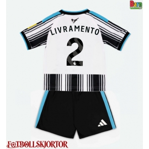 Newcastle United Tino Livramento #2 Hemmakläder Barn 2026-27 Kortärmad (+ Korta byxor)